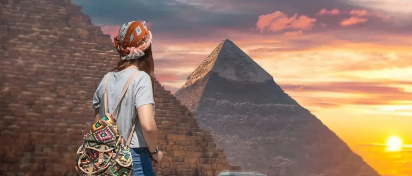 A-solo-female-backpacker-pyramids-giza-sunset